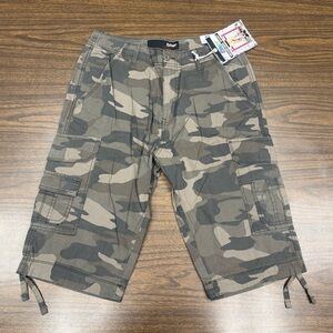 Plugg Camouflage Messenger Cargo Shorts men’s size 32